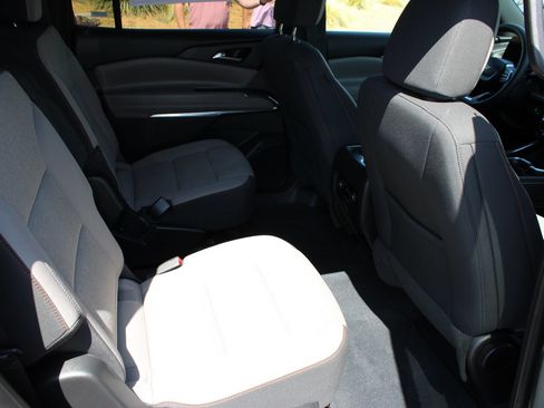 Used 2026 Chevrolet Traverse LT w/ Driver Confidence Package AWD/4WD image 25
