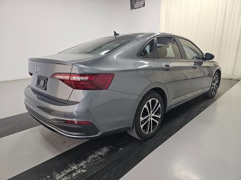 Used 2024 Volkswagen Jetta Sport FWD image 3