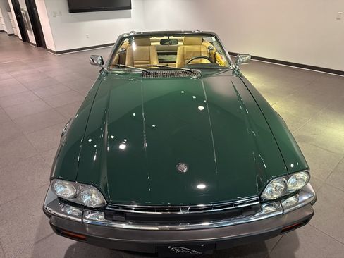 Used 1990 Jaguar XJS V12 Convertible image 22