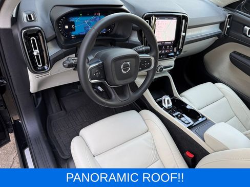 Used 2023 Volvo XC40 B5 Plus w/ Climate Package AWD/4WD image 17