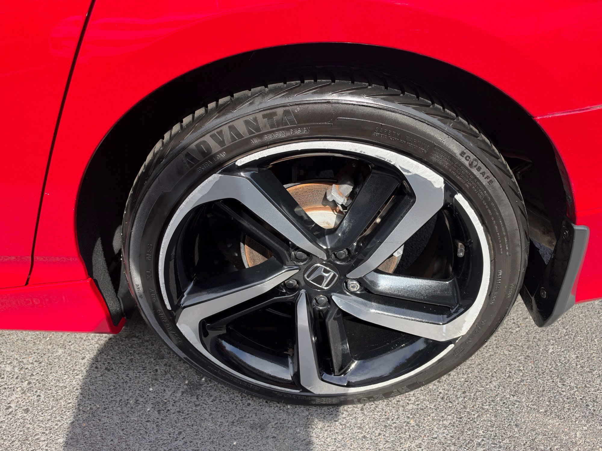 Used 2018 Honda Accord Sport image 9