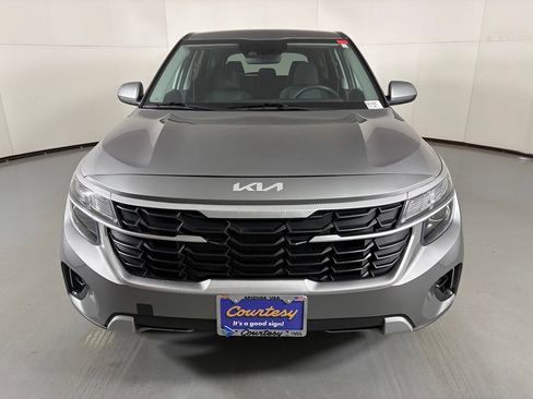 Used 2026 Kia Seltos LX AWD/4WD image 3