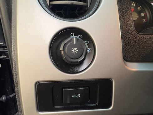 Used 2013 Ford F150 Raptor w/ Luxury Equipment Group image 23