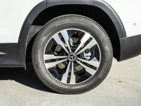 Used 2026 Mercedes-Benz GLB 250 image 10