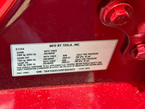 Used 2024 Tesla Model Y Long Range AWD/4WD image 32
