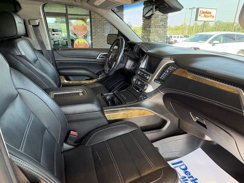 Used 2017 GMC Yukon XL Denali w/ Open Road Package AWD/4WD image 29