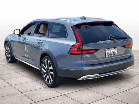 Used 2023 Volvo V90 B6 Cross Country Ultimate AWD/4WD image 13