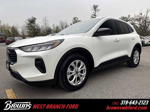 Used 2023 Ford Escape Active image 1