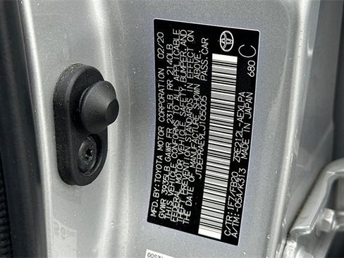 Used 2020 Toyota Corolla LE image 32