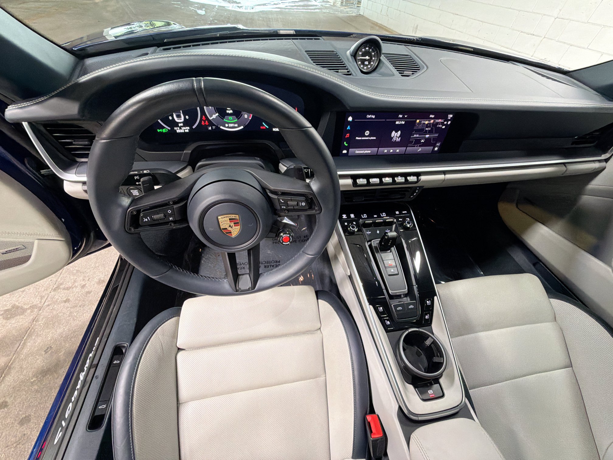Certified 2025 Porsche 911 Targa 4 GTS AWD/4WD image 21