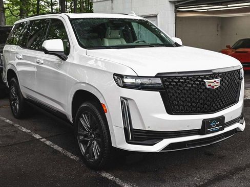 Used 2022 Cadillac Escalade Sport Platinum image 3