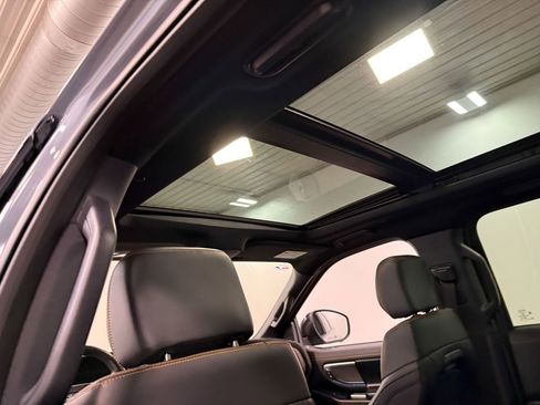 Used 2025 Ford Expedition Tremor image 52