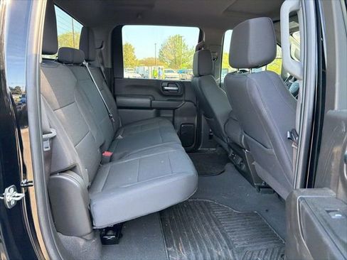 Used 2025 Chevrolet Silverado 2500 Custom w/ Custom Value Package image 12