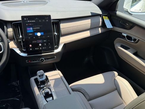 New 2026 Volvo XC90 T8 Ultra w/ Protection Package AWD/4WD image 26