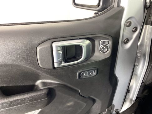 Used 2023 Jeep Gladiator Sport AWD/4WD image 15