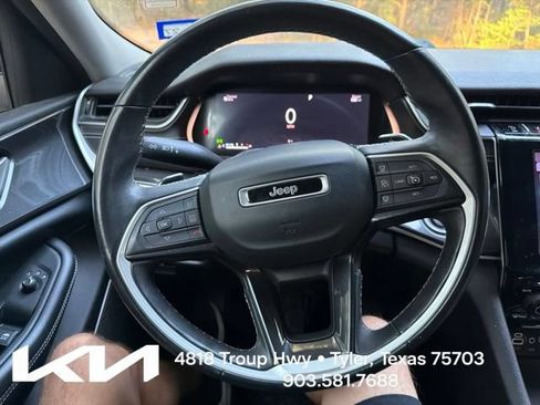 Used 2021 Jeep Grand Cherokee L Laredo w/ Luxury Tech Group I RWD image 17