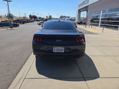 Used 2024 Ford Mustang GT Premium image 4
