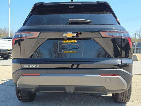 New 2026 Chevrolet Equinox LT w/ Convenience Package II FWD image 16