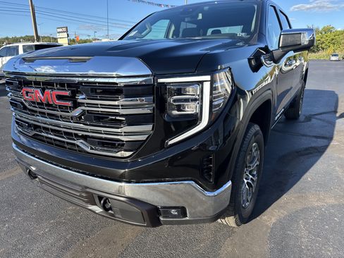 New 2026 GMC Sierra 1500 SLT image 10