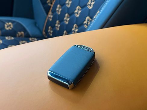 Used 2025 Rolls-Royce Cullinan Black Badge image 29