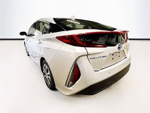 Used 2020 Toyota Prius Prime Limited image 5