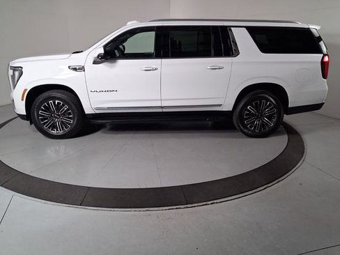 New 2026 GMC Yukon XL Elevation w/ Elevation Premium Package image 7