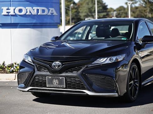 Used 2024 Toyota Camry XSE image 2