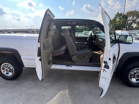 Used 2001 GMC Sierra 2500 4x4 Extended Cab w/ Convenience Plus Group image 63