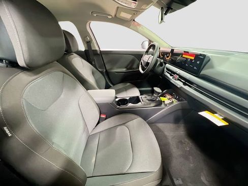 New 2025 Kia K4 LX image 25
