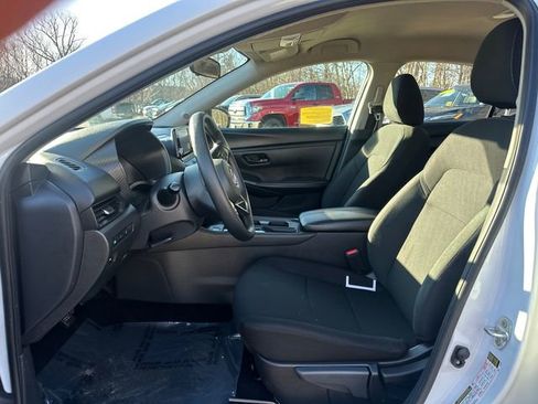 Used 2025 Nissan Sentra S image 21