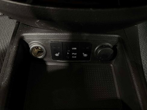 Used 2012 Hyundai Santa Fe SE image 29