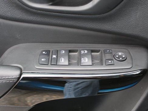 Used 2023 Jeep Cherokee Altitude Lux AWD/4WD image 36