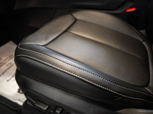 New 2025 Jeep Grand Cherokee L Limited w/ Luxury Tech Group II image 37