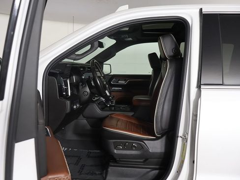Used 2023 GMC Sierra 1500 Denali Ultimate AWD/4WD image 32