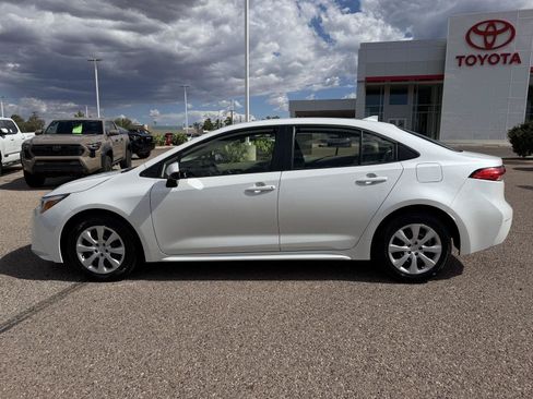 Certified 2025 Toyota Corolla LE FWD image 2