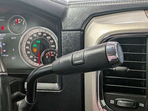 Used 2015 RAM 2500 Laramie w/ Convenience Group AWD/4WD image 27