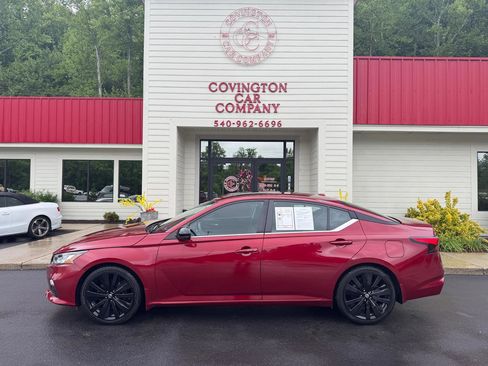 Used 2019 Nissan Altima 2.5 SR w/ SR Premium Package FWD image 4