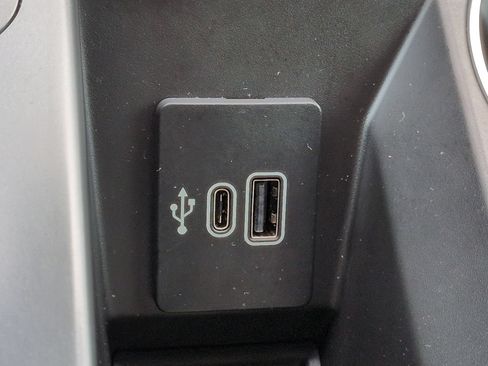 Used 2024 Lincoln Nautilus Reserve AWD/4WD image 21