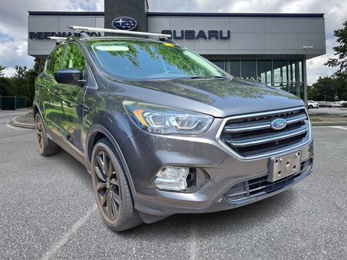 Used 2019 Ford Escape SE AWD/4WD image 1