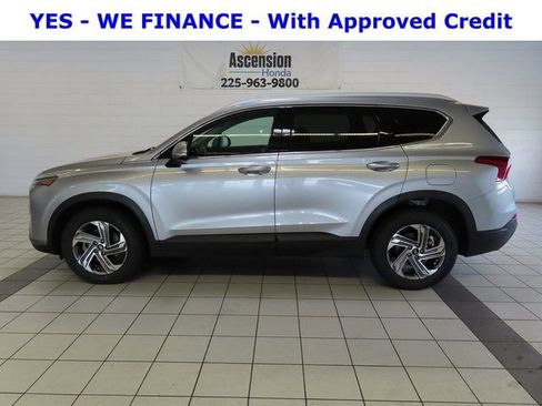 Used 2023 Hyundai Santa Fe SEL image 3