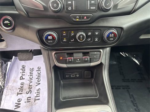 Used 2024 GMC Terrain AT4 w/ Infotainment Package II image 12
