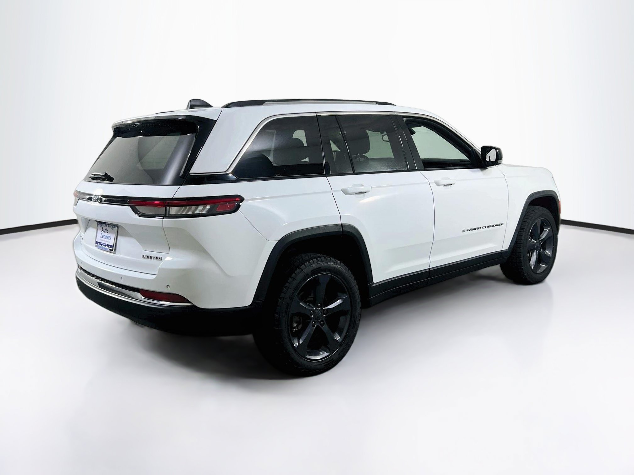 Used 2023 Jeep Grand Cherokee Limited AWD/4WD image 5