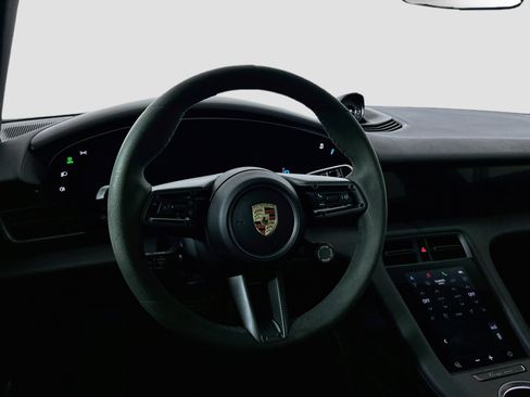 Used 2023 Porsche Taycan RWD image 18