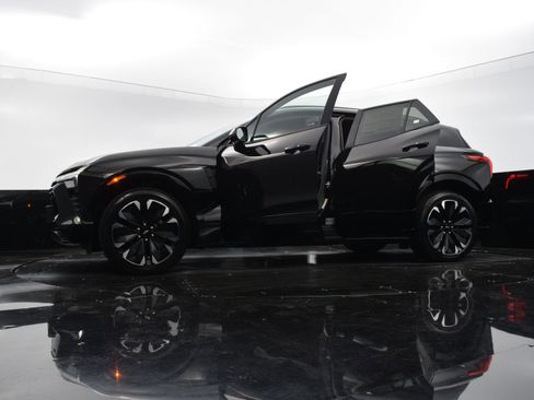 New 2025 Chevrolet Blazer EV RS image 33