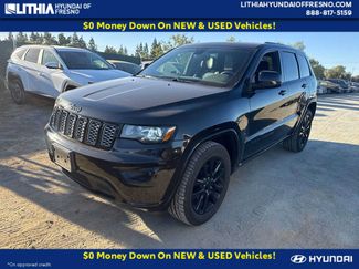 Used 2017 Jeep Grand Cherokee Altitude AWD/4WD video 1