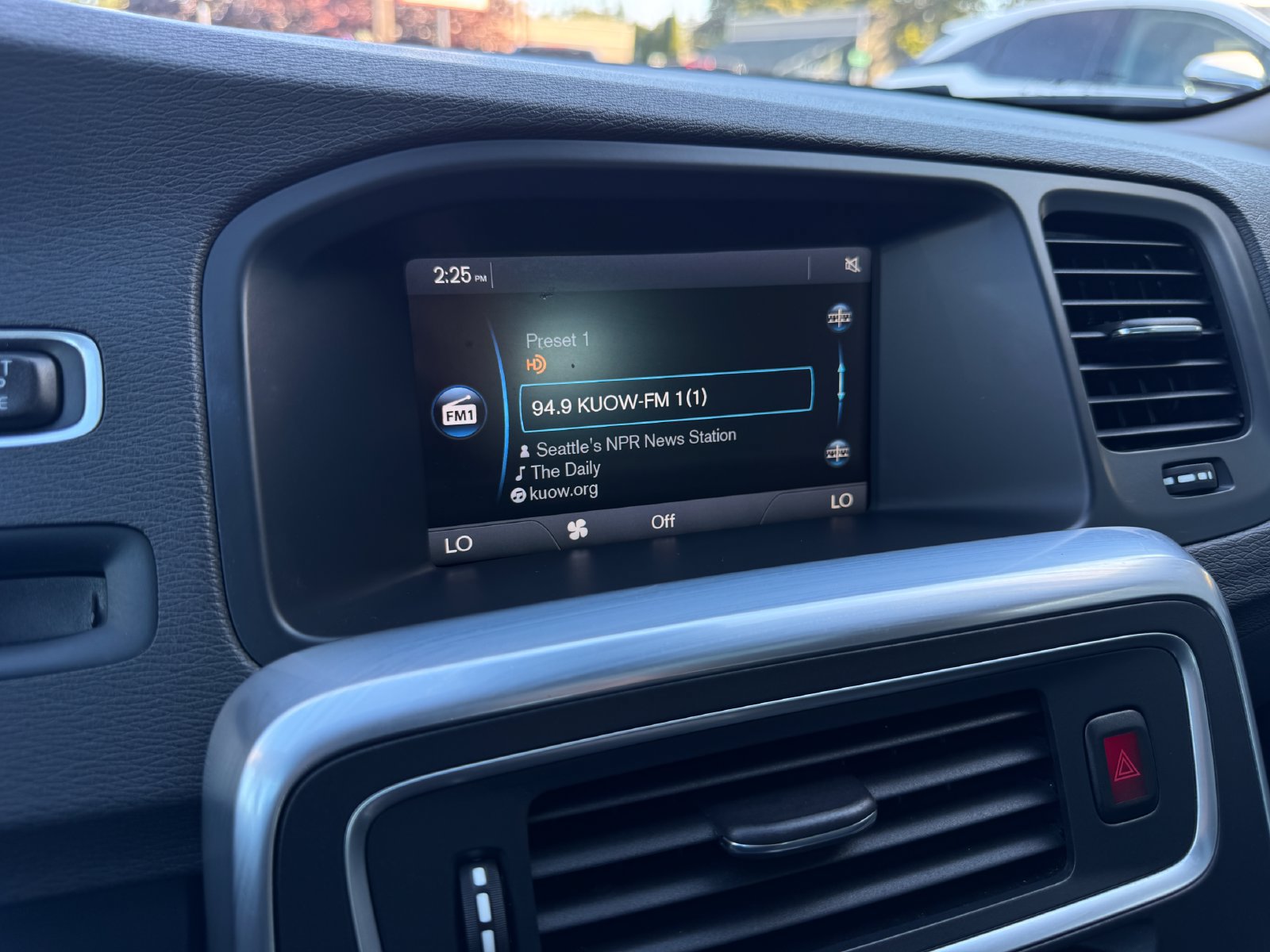 Used 2015 Volvo V60 T5 Premier FWD image 25