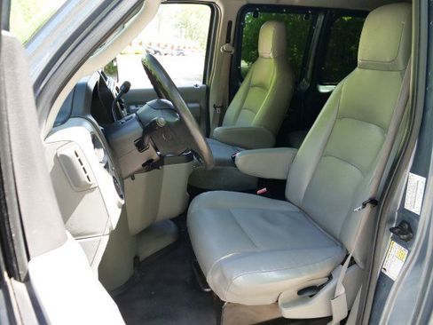 Used 2013 Ford E-350 and Econoline 350 XL w/ PWR Windows & Locks Group image 3