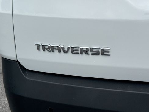 Used 2022 Chevrolet Traverse LS w/ LPO, Cargo Package FWD image 11
