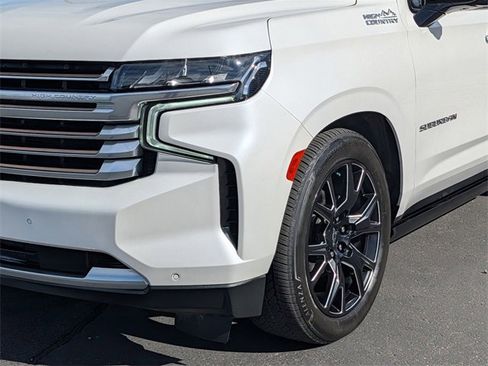 Used 2023 Chevrolet Suburban High Country image 2