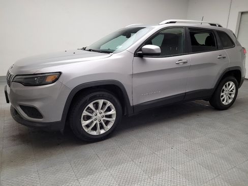 Used 2021 Jeep Cherokee Latitude FWD image 2